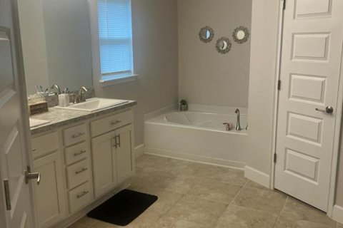 House in Haines City, Florida 3 bedrooms, 141.3 sq.m. № 1849547 - photo 6
