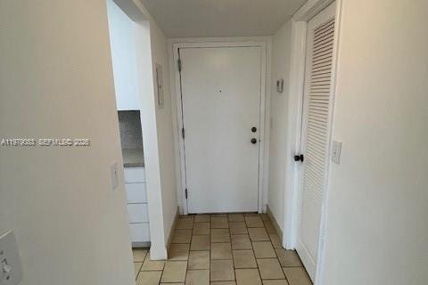 Copropriété à louer à North Miami, Floride: 1 chambre, 72 m2 № 2046305 - photo 16