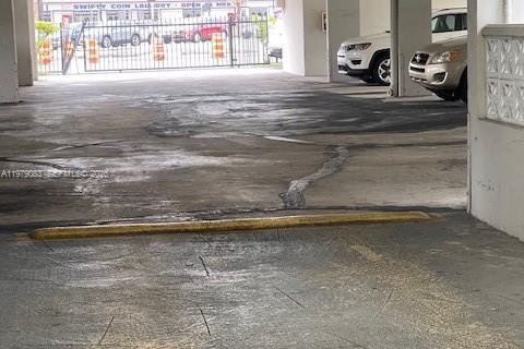 Copropriété à louer à North Miami, Floride: 1 chambre, 72 m2 № 2046305 - photo 23