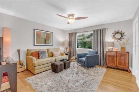 Adosado en venta en Winter Park, Florida, 2 dormitorios, 167.32 m2 № 2425541 - foto 11