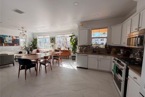 Снять в аренду таунхаус в Санрайз, Флорида 4 спальни, 176.05м2, № 2012081 - фото 20