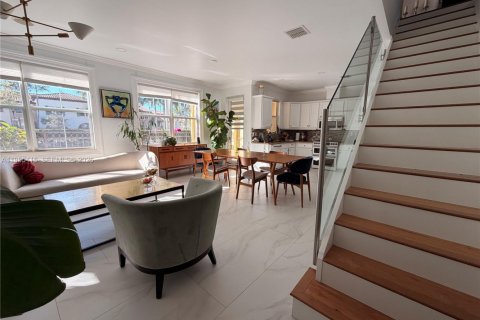 Снять в аренду таунхаус в Санрайз, Флорида 4 спальни, 176.05м2, № 2012081 - фото 5