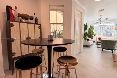 Снять в аренду таунхаус в Санрайз, Флорида 4 спальни, 176.05м2, № 2012081 - фото 30