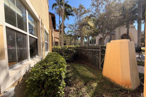 Снять в аренду таунхаус в Санрайз, Флорида 4 спальни, 176.05м2, № 2012081 - фото 26