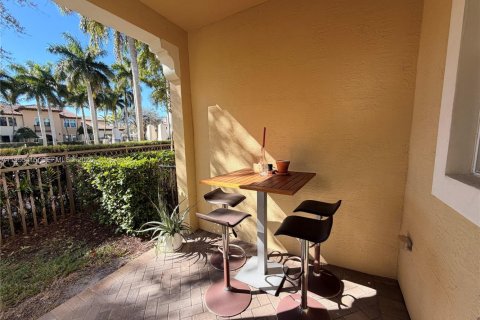 Снять в аренду таунхаус в Санрайз, Флорида 4 спальни, 176.05м2, № 2012081 - фото 24