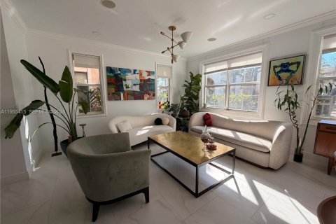 Снять в аренду таунхаус в Санрайз, Флорида 4 спальни, 176.05м2, № 2012081 - фото 13