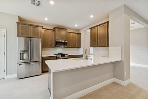 House in Brooksville, Florida 3 bedrooms, 159.33 sq.m. № 2223209 - photo 4