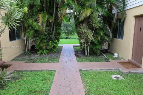 Copropriété à vendre à Sunrise, Floride: 3 chambres, 89.93 m2 № 2016375 - photo 26