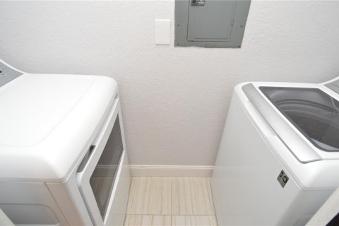Copropriété à louer à Saint Petersburg, Floride: 2 chambres, 95.5 m2 № 1855657 - photo 8