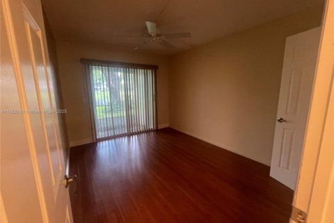 Condo in Deerfield Beach, Florida, 2 bedrooms  № 1924841 - photo 5