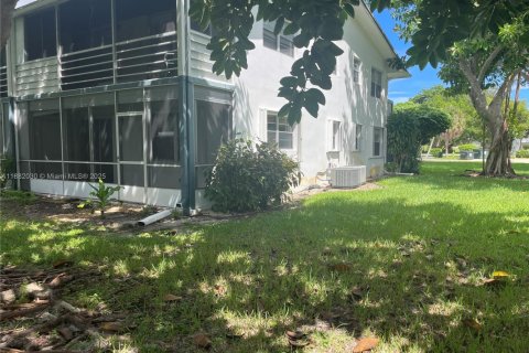 Condo in Deerfield Beach, Florida, 2 bedrooms  № 1924841 - photo 8