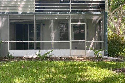 Condo in Deerfield Beach, Florida, 2 bedrooms  № 1924841 - photo 7