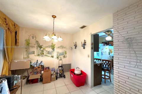 Villa ou maison à vendre à Miramar, Floride: 3 chambres, 112.78 m2 № 1954783 - photo 6