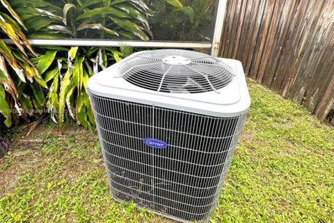 Villa ou maison à vendre à Miramar, Floride: 3 chambres, 112.78 m2 № 1954783 - photo 27