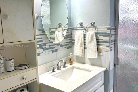 Villa ou maison à vendre à Miramar, Floride: 3 chambres, 112.78 m2 № 1954783 - photo 16