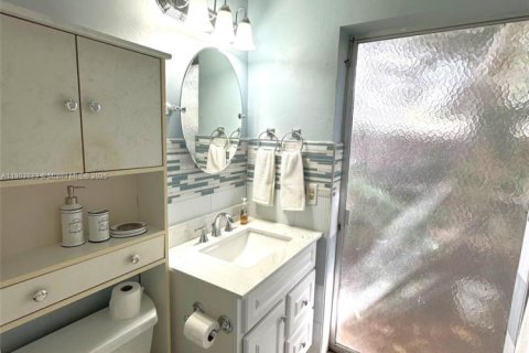 Villa ou maison à vendre à Miramar, Floride: 3 chambres, 112.78 m2 № 1954783 - photo 15