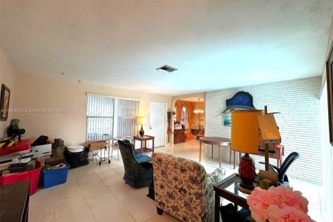 Villa ou maison à vendre à Miramar, Floride: 3 chambres, 112.78 m2 № 1954783 - photo 11