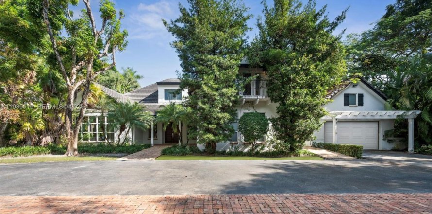 Casa en Pinecrest, Florida 5 dormitorios, 736.06 m2 № 1999708