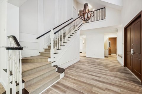 Casa en venta en Pinecrest, Florida, 5 dormitorios, 736.06 m2 № 1999708 - foto 2