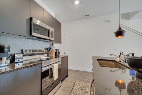 Снять в аренду таунхаус в Киссимми, Флорида 1 комната, 126.35м2, № 2220579 - фото 18