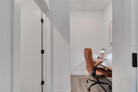 Снять в аренду таунхаус в Киссимми, Флорида 1 комната, 126.35м2, № 2220579 - фото 21