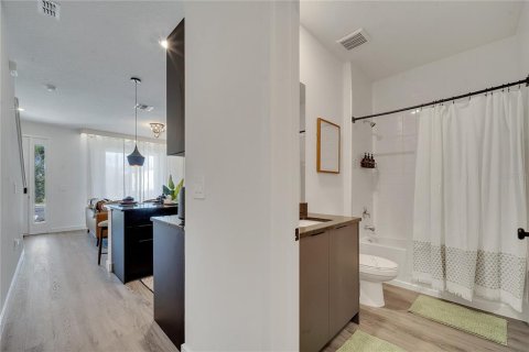 Снять в аренду таунхаус в Киссимми, Флорида 1 комната, 126.35м2, № 2220579 - фото 19