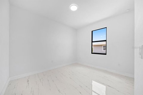 Casa en venta en Lehigh Acres, Florida, 3 dormitorios, 195.19 m2 № 2354406 - foto 8