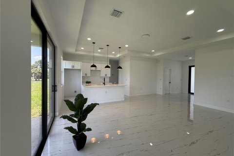 Casa en venta en Lehigh Acres, Florida, 3 dormitorios, 195.19 m2 № 2354406 - foto 7