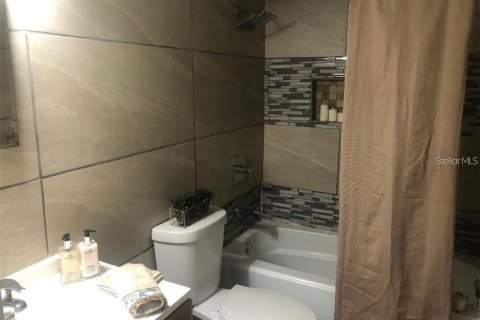 Condo in Orlando, Florida, 2 bedrooms № 2207784 - photo 9