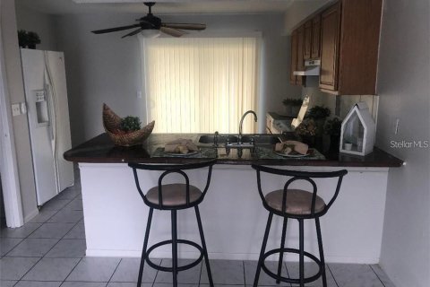 Condo in Orlando, Florida, 2 bedrooms № 2207784 - photo 4