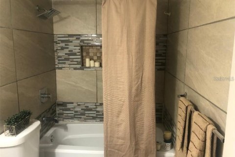 Condo in Orlando, Florida, 2 bedrooms № 2207784 - photo 10