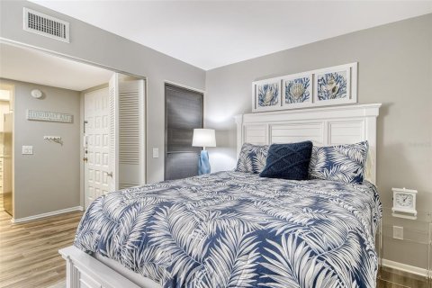 Condo in Longboat Key, Florida, 2 bedrooms  № 1787442 - photo 17