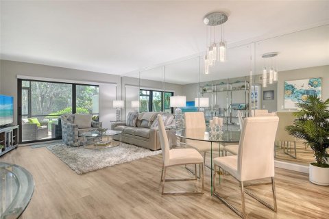 Condo in Longboat Key, Florida, 2 bedrooms  № 1787442 - photo 5