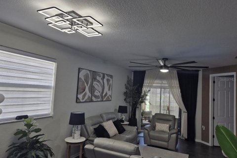House in Kissimmee, Florida 2 bedrooms, 91.14 sq.m. № 2167150 - photo 6