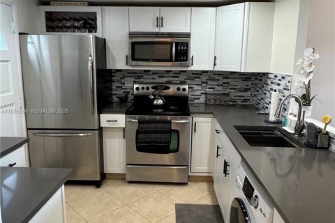 Снять в аренду кондоминиум в Норт-Майами-Бич, Флорида 1 спальня, 75.44м2, № 1987967 - фото 11