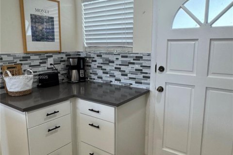 Снять в аренду кондоминиум в Норт-Майами-Бич, Флорида 1 спальня, 75.44м2, № 1987967 - фото 12