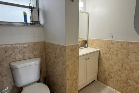 Снять в аренду кондоминиум в Норт-Майами-Бич, Флорида 1 спальня, 75.44м2, № 1987967 - фото 16