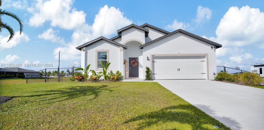 Villa ou maison à Cape Coral, Floride 4 chambres № 2006549