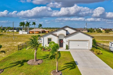 Villa ou maison à vendre à Cape Coral, Floride: 4 chambres № 2006549 - photo 5