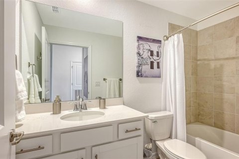 Condo in Venice, Florida, 2 bedrooms in WELLEN PARK  № 1442179 - photo 29