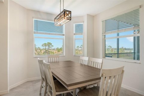 Condo in Venice, Florida, 2 bedrooms in WELLEN PARK  № 1442179 - photo 17