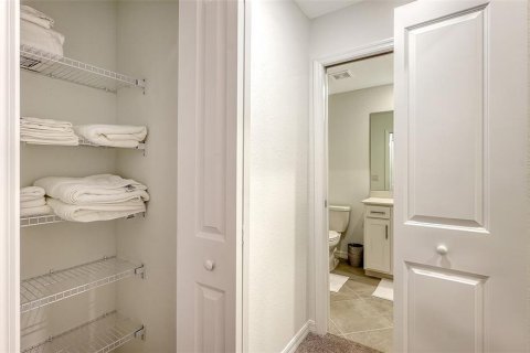 Condo in Venice, Florida, 2 bedrooms in WELLEN PARK  № 1442179 - photo 24