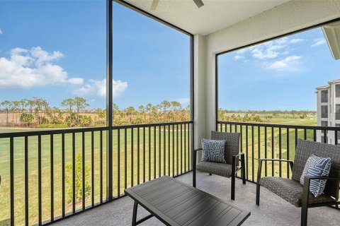 Condo in Venice, Florida, 2 bedrooms in WELLEN PARK  № 1442179 - photo 8