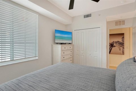Condo in Venice, Florida, 2 bedrooms in WELLEN PARK  № 1442179 - photo 28
