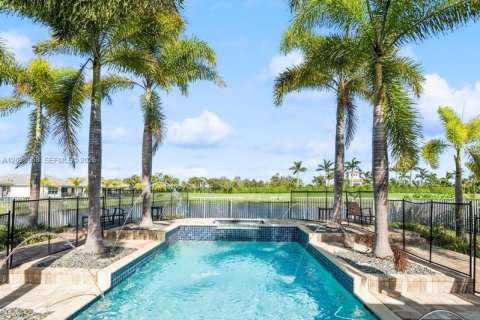 Villa ou maison à vendre à Port St. Lucie, Floride: 3 chambres, 239.69 m2 № 2146493 - photo 29