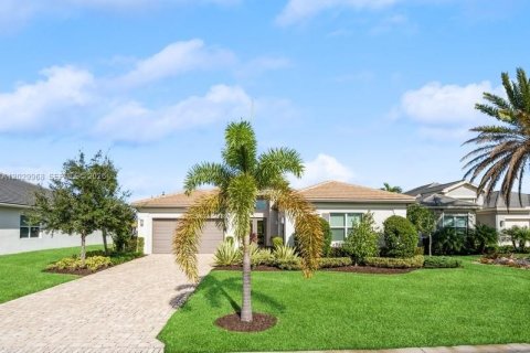 Villa ou maison à Port St. Lucie, Floride 3 chambres, 239.69 m2 № 2146493