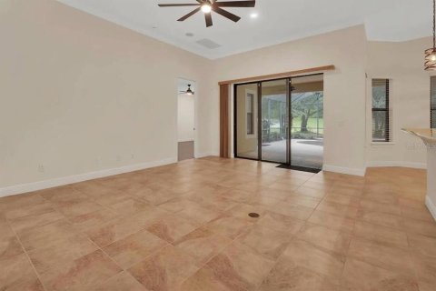 Villa ou maison à vendre à DeLand, Floride: 3 chambres, 228.08 m2 № 2358386 - photo 8