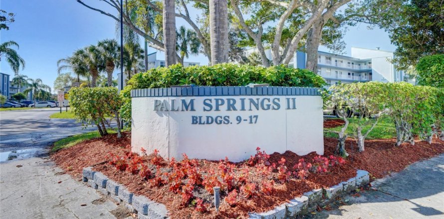 Condo in Margate, Florida, 2 bedrooms № 992010