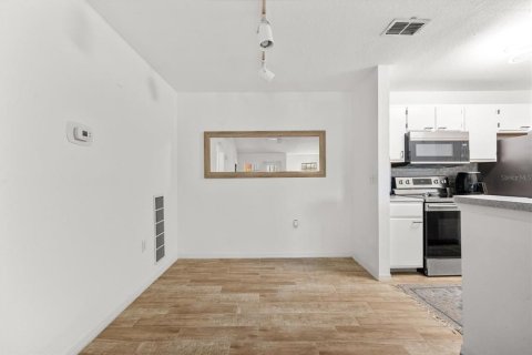 Condominio en alquiler en Lakewood Ranch, Florida, 2 dormitorios, 100.33 m2 № 2283405 - foto 15