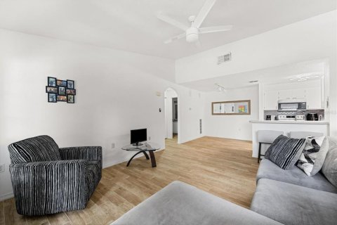 Condominio en alquiler en Lakewood Ranch, Florida, 2 dormitorios, 100.33 m2 № 2283405 - foto 12
